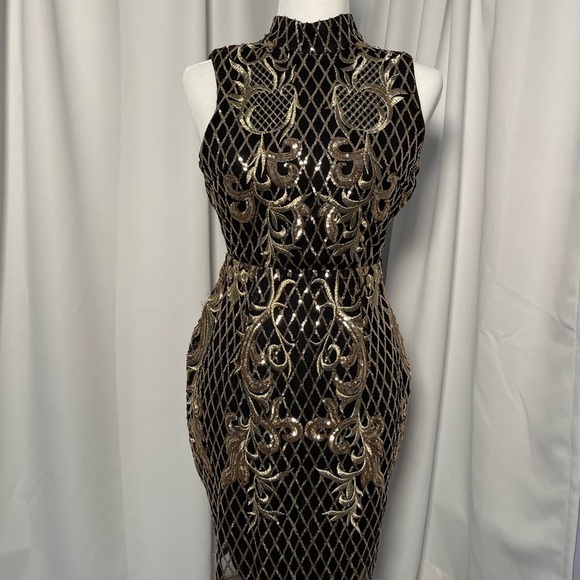 Lulu's Backless Black and Gold Sequin Bodycon Dress - Picture 3 of 7